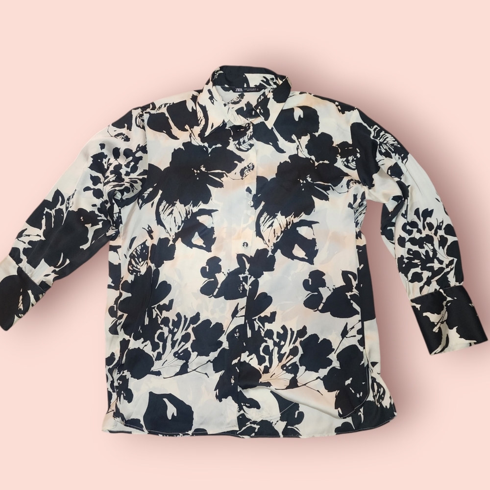 Zara Black and White Floral Collared Button Up Blouse Size XS